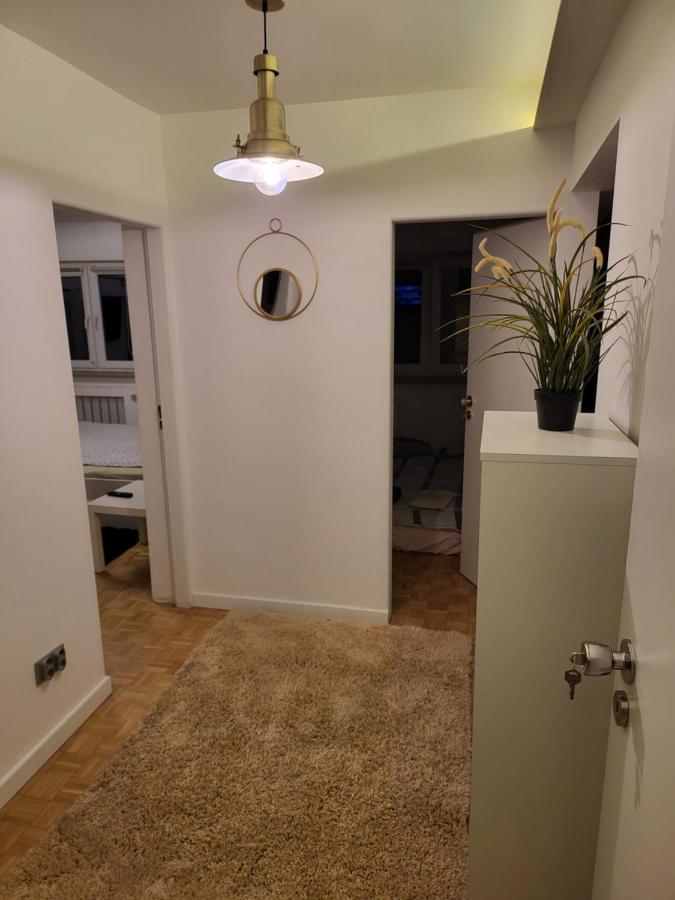 Studio Zelazna Rooms Near Old Town Варшава Екстер'єр фото